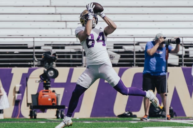 Jackson Girouard pulls in a UW spring ball pass.