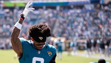 Jacksonville Jaguars cornerback Greg Newsome II (6) gets the team excited before the start of the game against the Seattle Seahawks in an NFL football game at EverBank Stadium, Sunday, Oct. 12, 2025, in Jacksonville, Fla. 