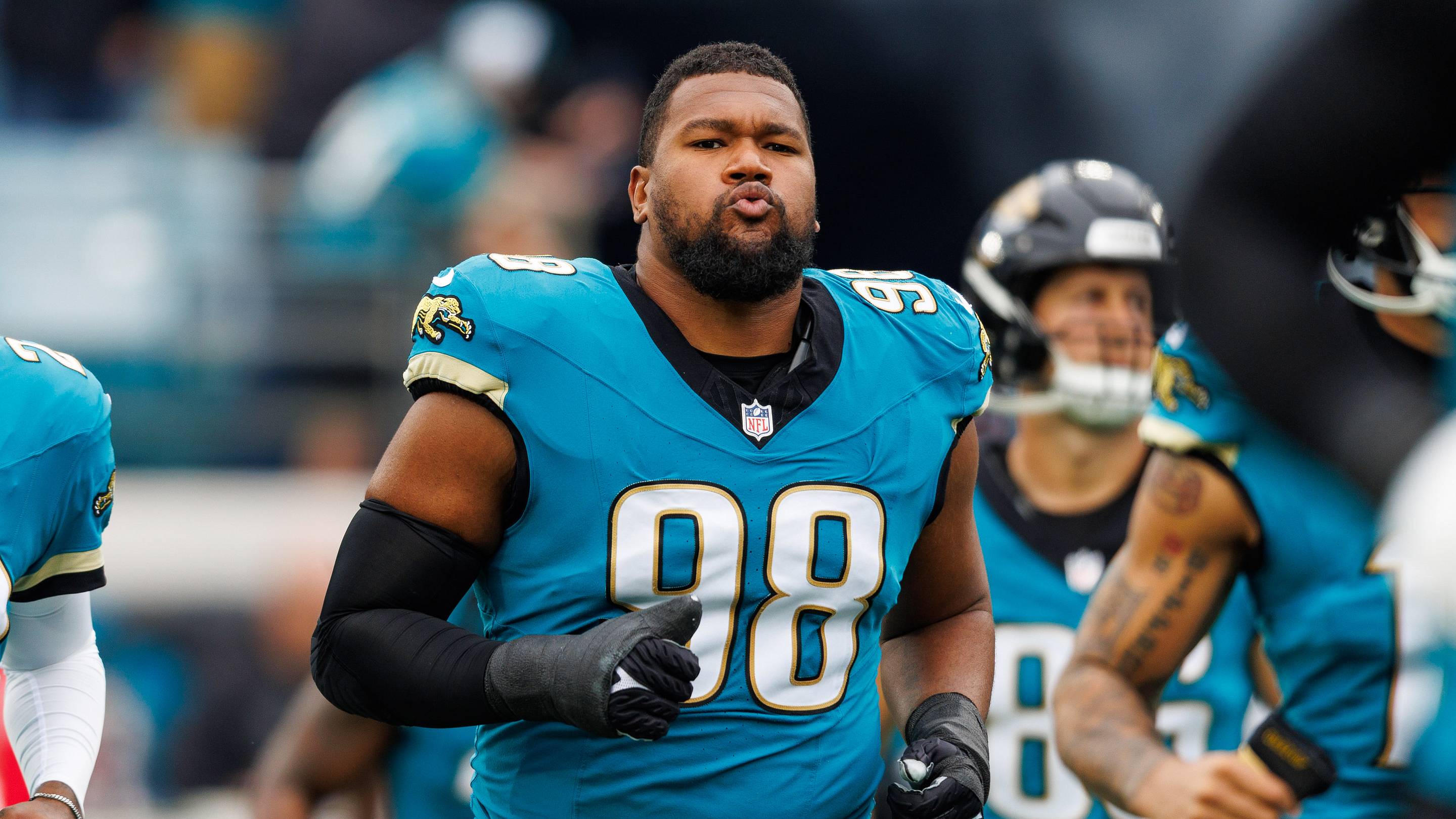 Giants Add Dawuane Smoot to Practice Squad Amid Run Defense Concerns