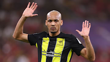 Fabinho, ex-Liverpool, atua com a camisa do Al-Ittihad