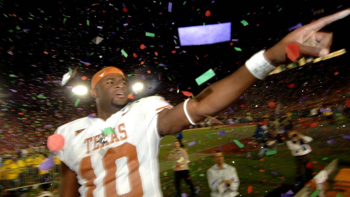 Jan 4, 2006; Pasadena, CA, USA; Texas Longhorns quarterback (10) Vince Young celebrates.