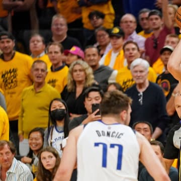 May 26, 2022; San Francisco, California, USA; Golden State Warriors guard Klay Thompson (11) shoots the ball against the Dallas Mavericks during the second half during game five of the 2022 western conference finals at Chase Center. Mandatory Credit: Cary Edmondson-USA TODAY Sports