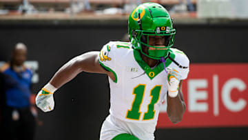 The hype train goes crazy for blue-chip receivers in the current class, while tending to forget about the talent already in the room. Oregon redshirt freshman Jeremiah McClellan is a 6-1, 190 former four-star from St. Louis, Missouri, signed in the class of 2024.