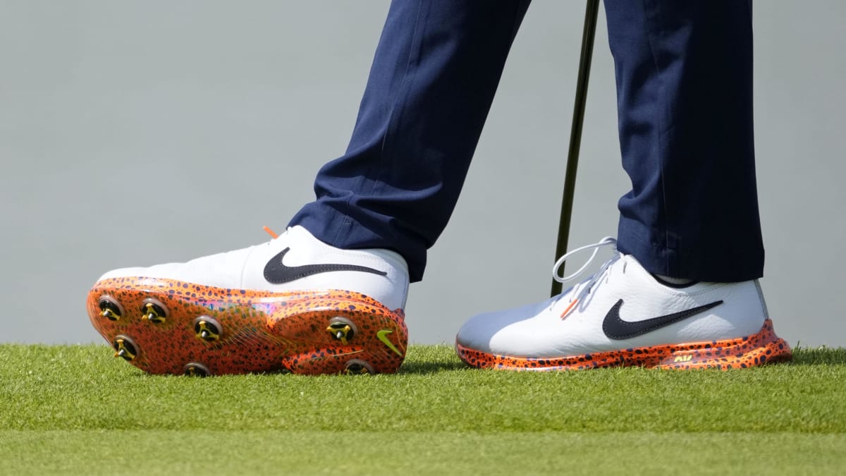 Rory McIlroy Wears Ostrich Print Nike Golf Shoes in Paris Olympics