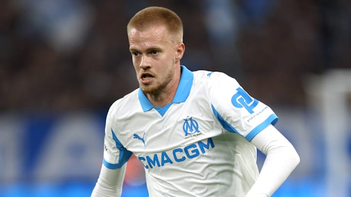 Arthur Vermeeren est annoncé titulaire pour ce match. Arthur Vermeeren est annoncé titulaire pour ce match.