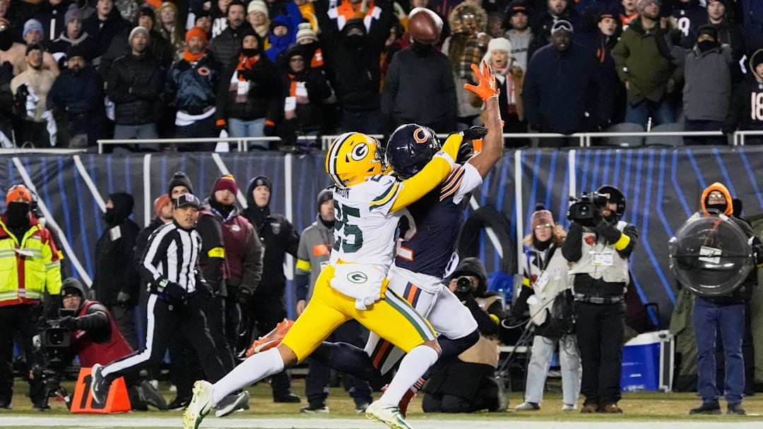 The biggest moment in 2025 for the Bears offense on another clutch throw by Caleb Williams.