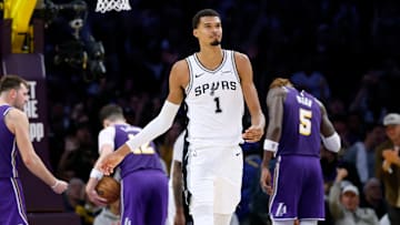 San Antonio Spurs v Los Angeles Lakers