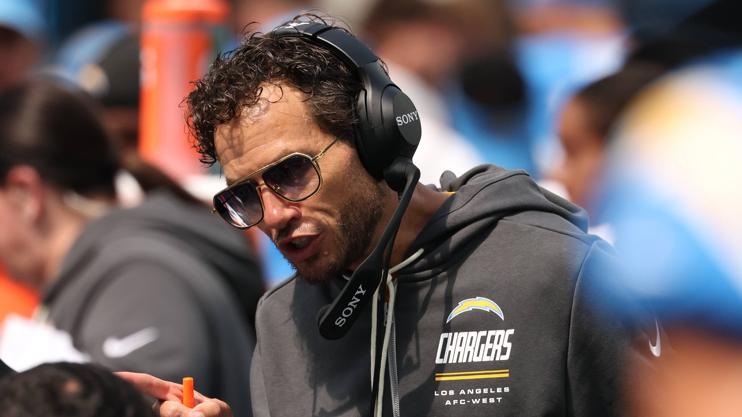 Chargers’ nightmare start is more than just a stumbling block for Mike McDaniel