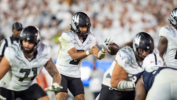 Oregon QB Dante Moore tied for the top spot in the latest Heisman Trophy odds at +550. Oregon QB Dante Moore tied for the top spot in the latest Heisman Trophy odds at +550.