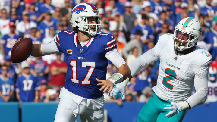 Miami Dolphins v Buffalo Bills