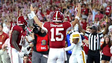 Alabama Crimson Tide quarterback Ty Simpson (15)