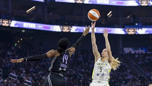 Bueckers made history Friday nigh