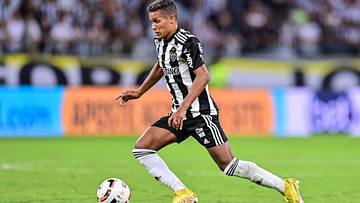 Pedrinho, atualmente no Atlético-MG, é um dos beneficiados Pedrinho, atualmente no Atlético-MG, é um dos beneficiados