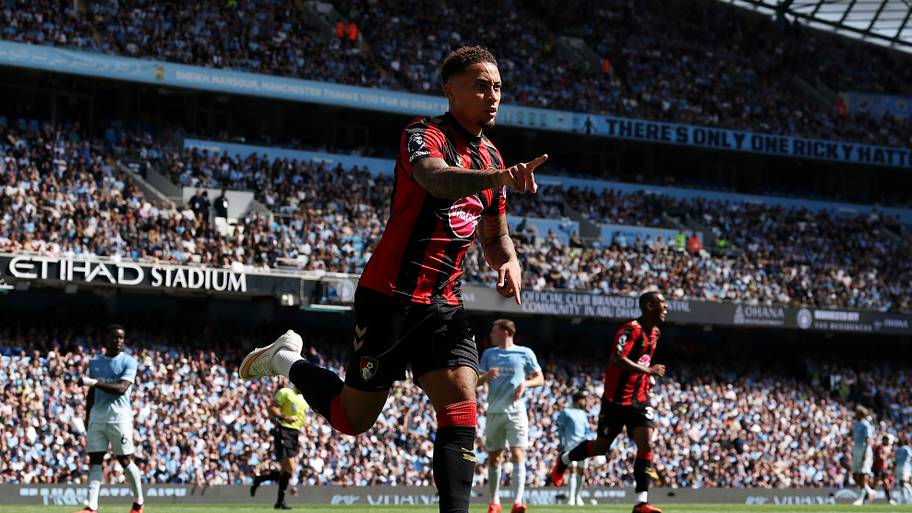 Marcus Tavernier celebrating.