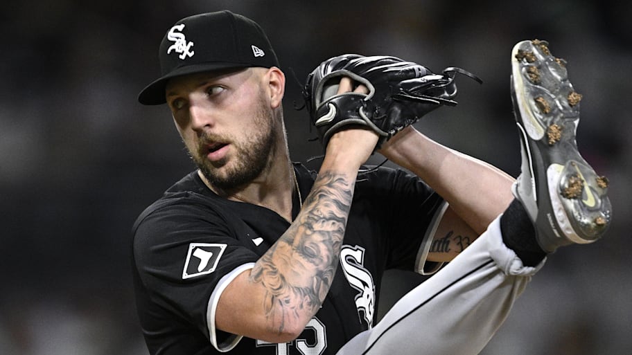 Chicago White Sox starting pitcher Garrett Crochet