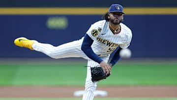 Freddy Peralta es una buena opción para los Yankees 
