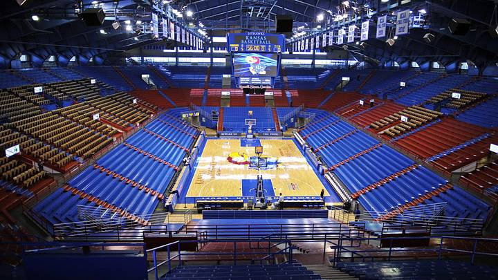 Kansas Looks to Stay Unbeaten vs UConn