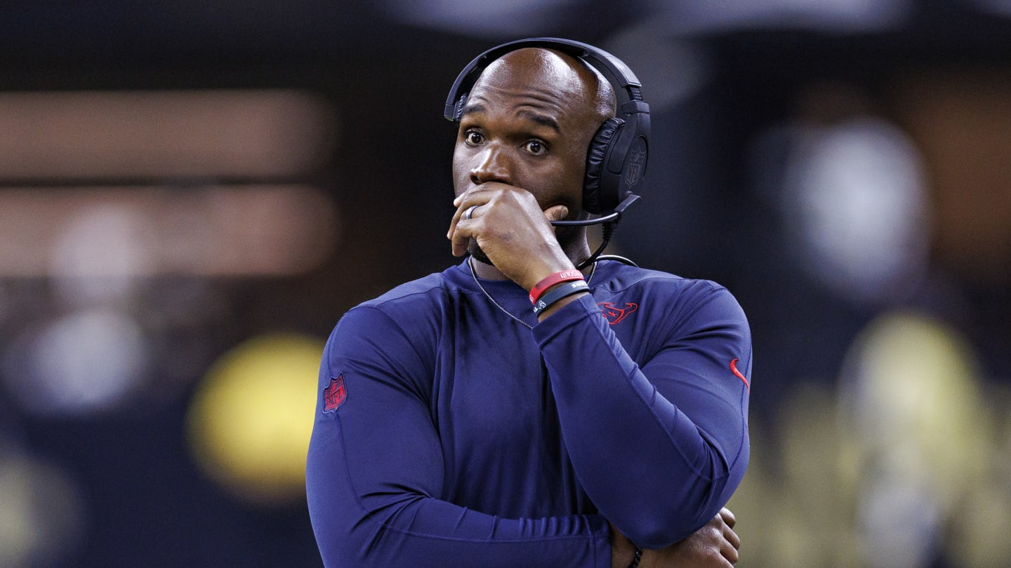 Texans coach DeMeco Ryans is worried about a Ravens player