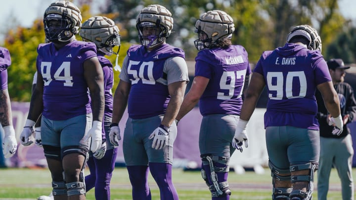 Jayvon Parker (94) and Sebastian Valdez (50) are the starting UW defensive tackles for the opener. 