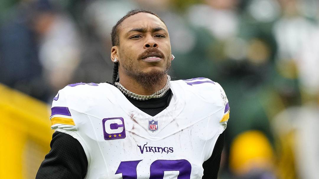Minnesota Vikings wide receiver Justin Jefferson (18)