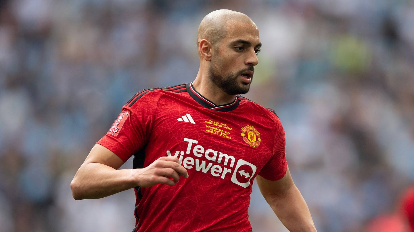 Man Utd midfielder reveals summer transfer wish - Vimarsana News