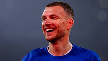 Bleibt Edin Dzeko ein weiteres Jahr auf Schalke? 