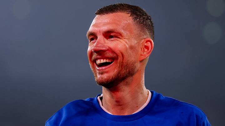 Bleibt Edin Dzeko ein weiteres Jahr auf Schalke? Bleibt Edin Dzeko ein weiteres Jahr auf Schalke?