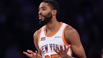 Cleveland Cavaliers v New York Knicks