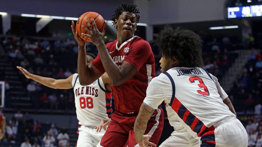 Alabama forward Aiden Sherrell handles the ball against Mississippi.