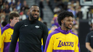 Ken Griffey Jr. sabe que LeBron y Bronny James jugarán este martes con los Lakers en el Opening Night de la NBA