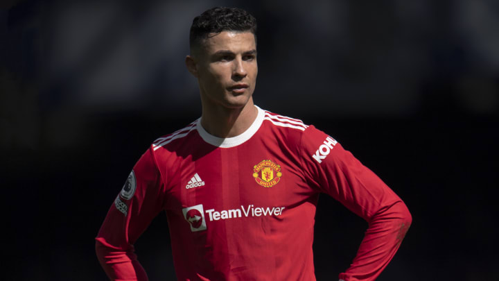 Ronaldo smashed a fan's phone in frustration after Man Utd's loss to Everton Ronaldo smashed a fan's phone in frustration after Man Utd's loss to Everton