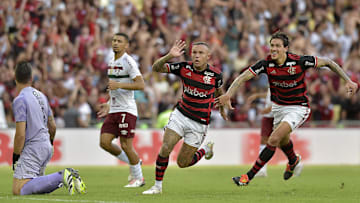 Cebolinha marcou o segundo gol da vitória do Flamengo