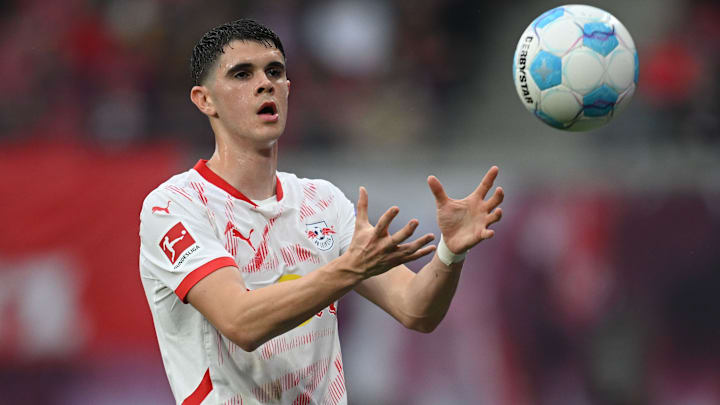 Kosta Nedeljkovic bleibt bei RB Leipzig Kosta Nedeljkovic bleibt bei RB Leipzig