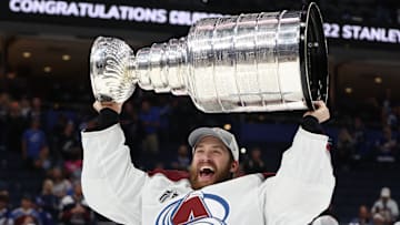 In a parallel dimension, the Colorado Avalanche re-signed Darcy Kuemper, potentially leading to multiple Stanley Cup wins.
