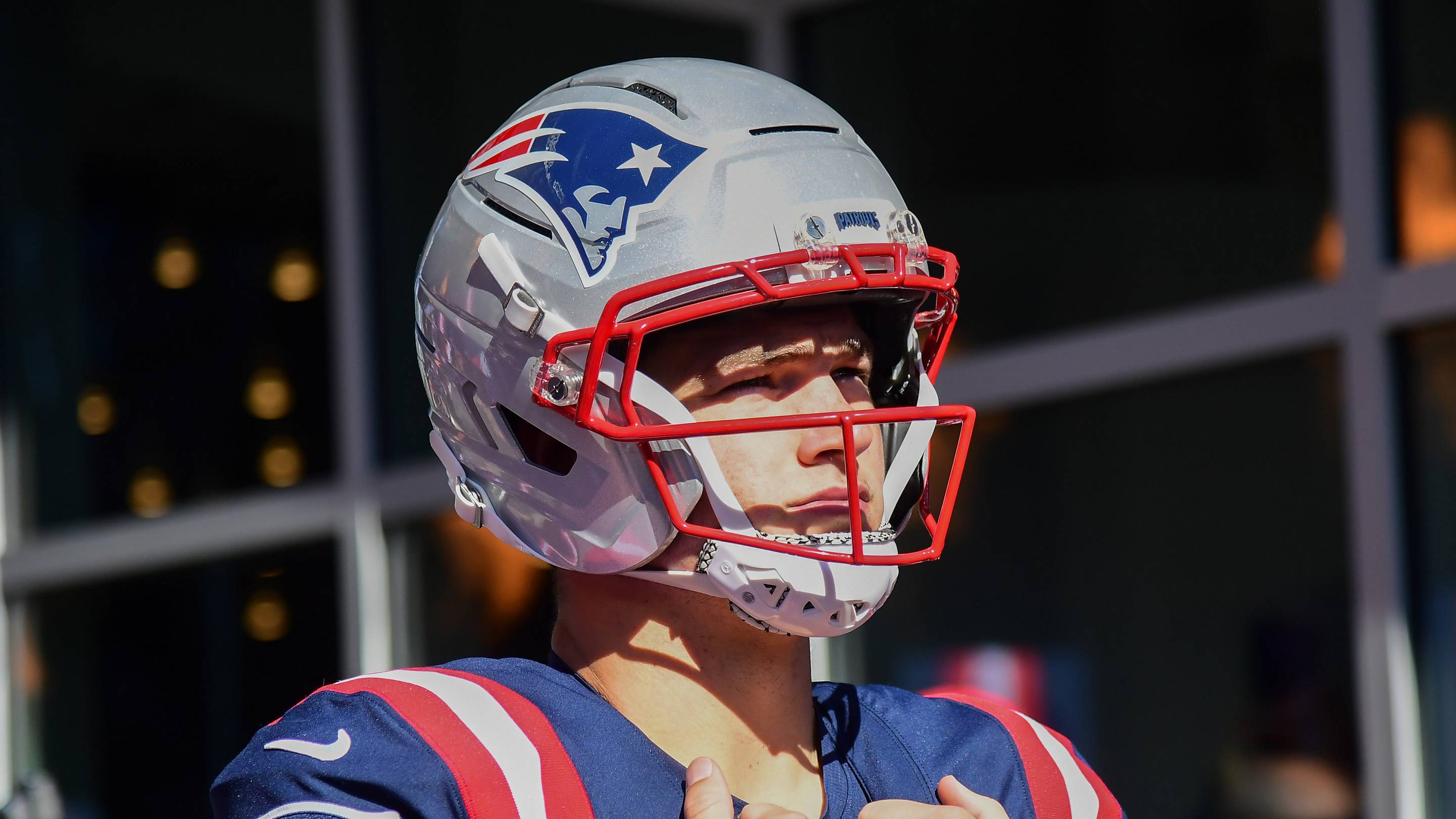 Drake Maye Headlines Our Best Picks for FanDuel's Fantasy Football DFS Showdown on Thursday Night Football