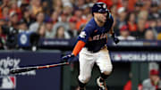 José Altuve ya tiene 30 juegos multi hits en postemporada de MLB