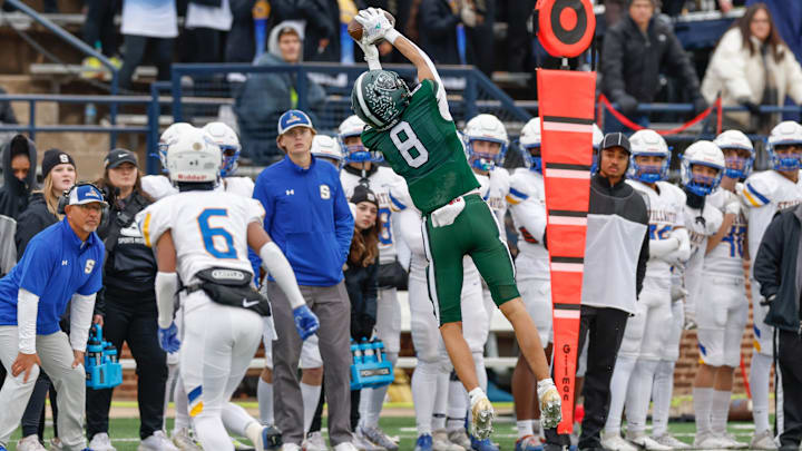 Muskogee makes a catch for a first down against Stillwater during the second half of the OSSAA 6AII State Football Championship Game 
