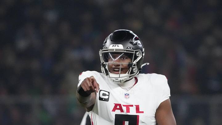 Nov 9, 2025; Berlin, Germany; Atlanta Falcons quarterback Michael Penix Jr. (9) gestures before the snap against the Indianapolis Colts during the NFL Berlin Game at Olympic Stadium. Mandatory Credit: Kirby Lee-Imagn Images