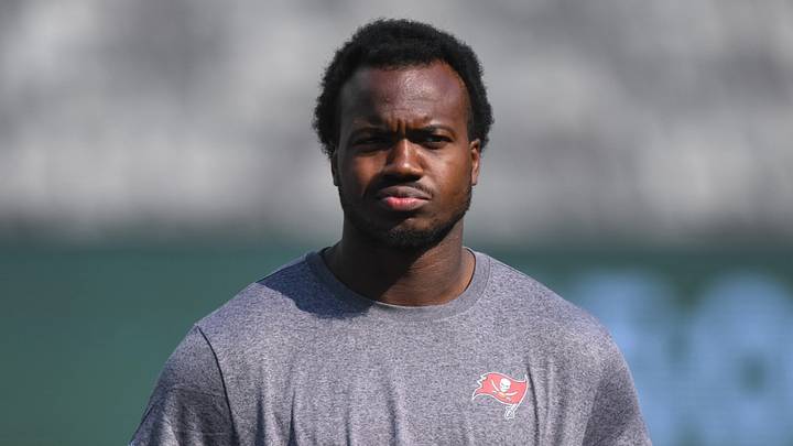 Aug 14, 2026; East Rutherford, New Jersey, USA; Tampa Bay Buccaneers linebacker Rueben Bain Jr. (3) warms up before a game against the New York Giants at MetLife Stadium. Mandatory Credit: John Jones-Imagn Images