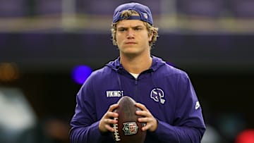 Atlanta Falcons v Minnesota Vikings - NFL 2025