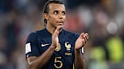 Jules Koundé a porté un collier contre la Pologne.