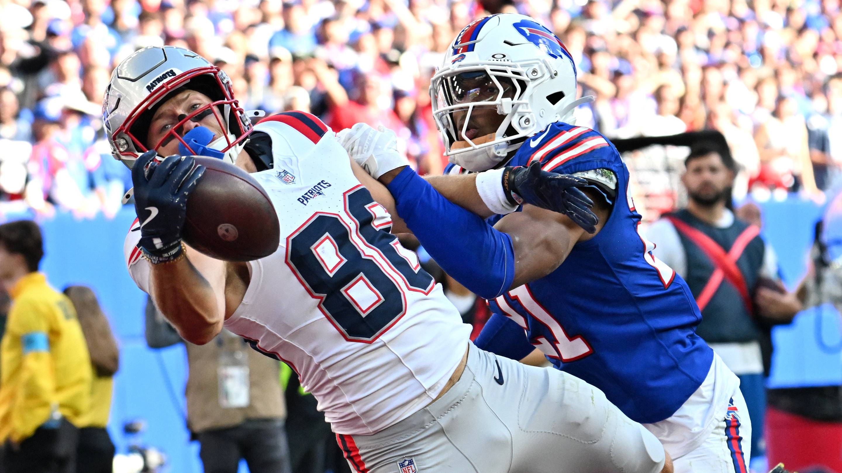 5 Patriots to Watch in Injury-Riddled Battle vs. Raiders