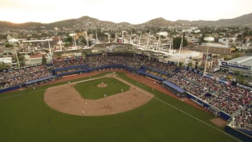 La Liga Mexicana de Béisbol tiene actualmente dos mujeres ejerciendo el rol de umpire