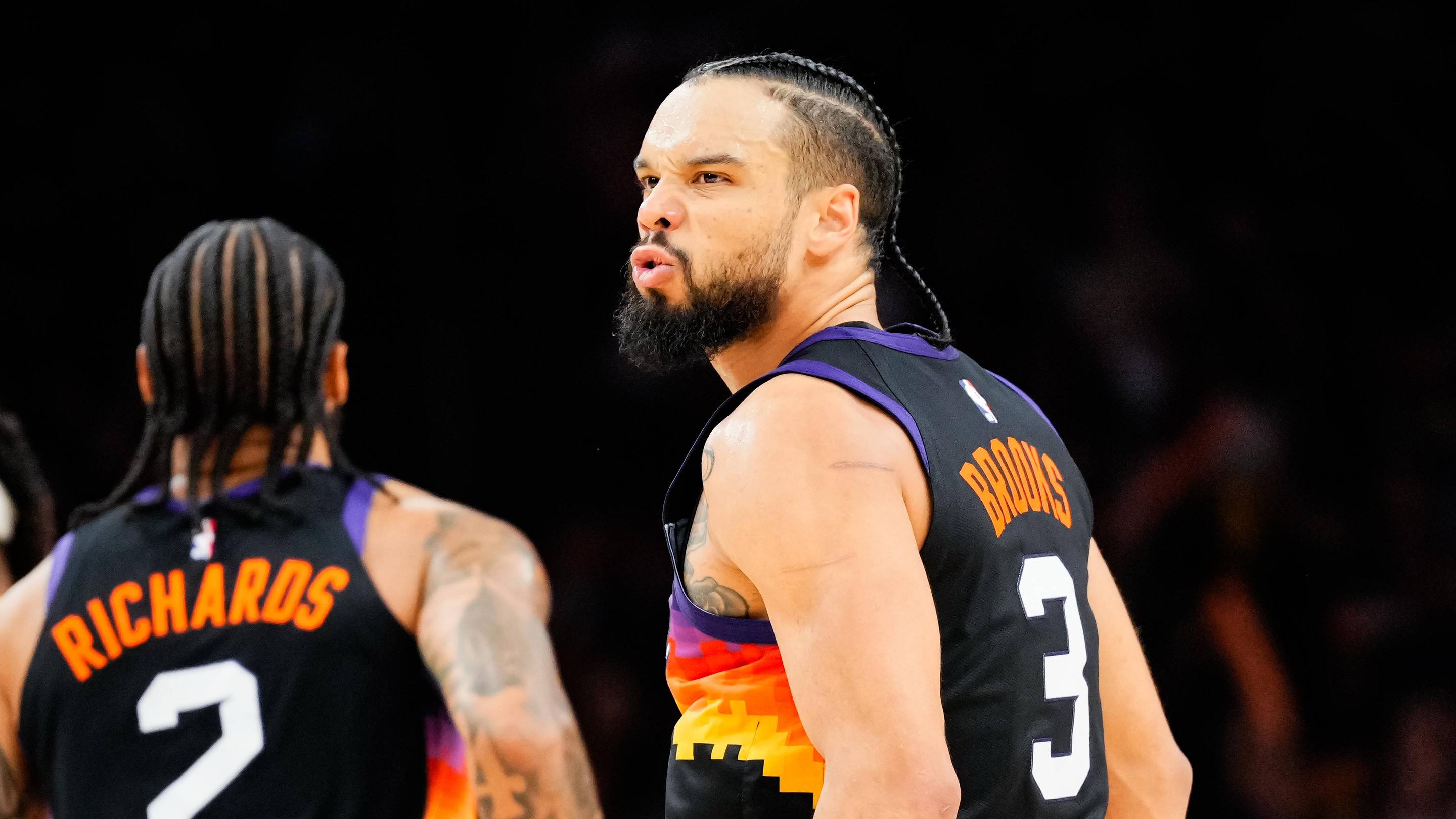 Preview: Suns Face Hawks in Sunday Night Clash