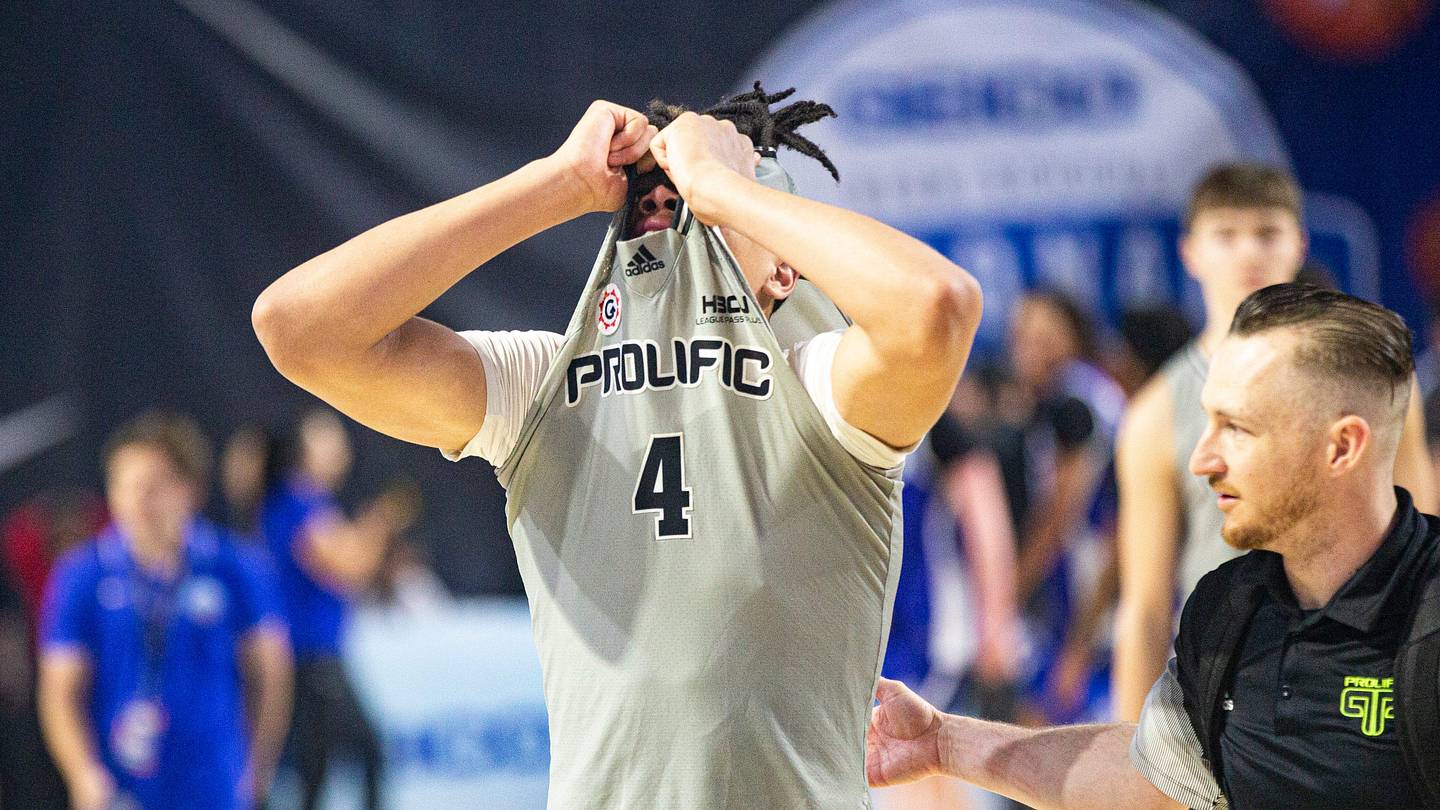UNC Basketball: Top-Ranked Recruit Announces In-State Transfer UNC Basketball: Top-Ranked Recruit Announces In-State Transfer