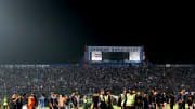 Tragedi di Stadion Kanjuruhan menyebabkan lebih dari 100 orang meninggal dunia
