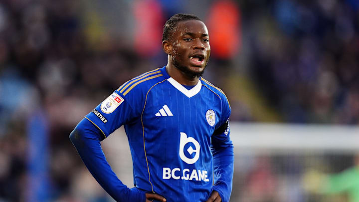 A late goal by Abdul Fatawu was not enough to prevent Leicester going down to an embarrassing defeat against lowly Oxford.