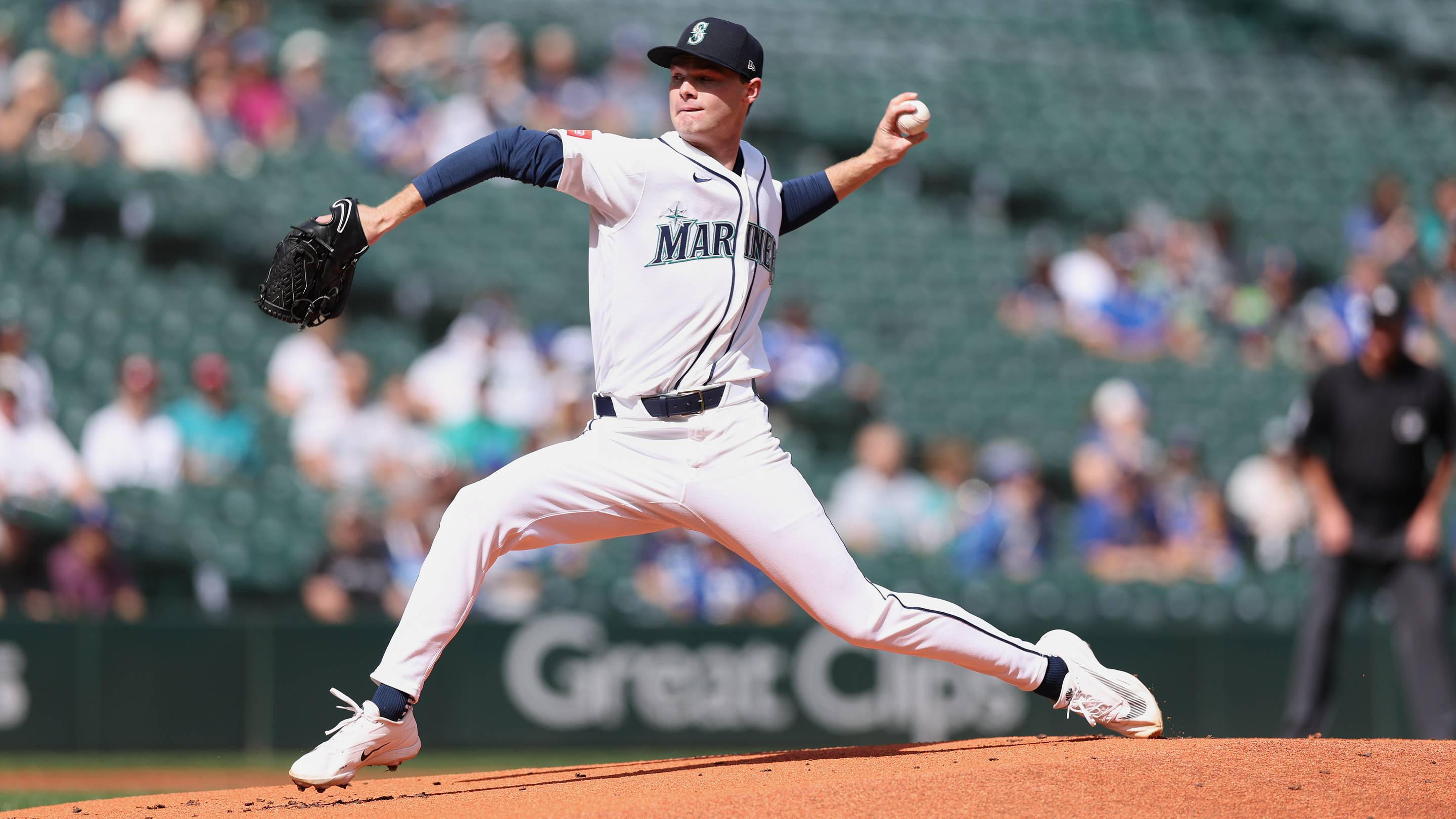 Mariners’ Kade Anderson Passes Biggest Test Yet, Earns First MLB Win