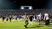 Bei einer Massenpanik in einem indonesischen Fußballstadion kamen mindestens 174 Menschen ums Leben