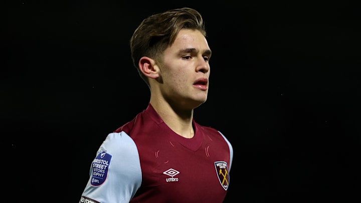 Wycombe Wanderers v West Ham United U21 - Bristol Street Motors Trophy